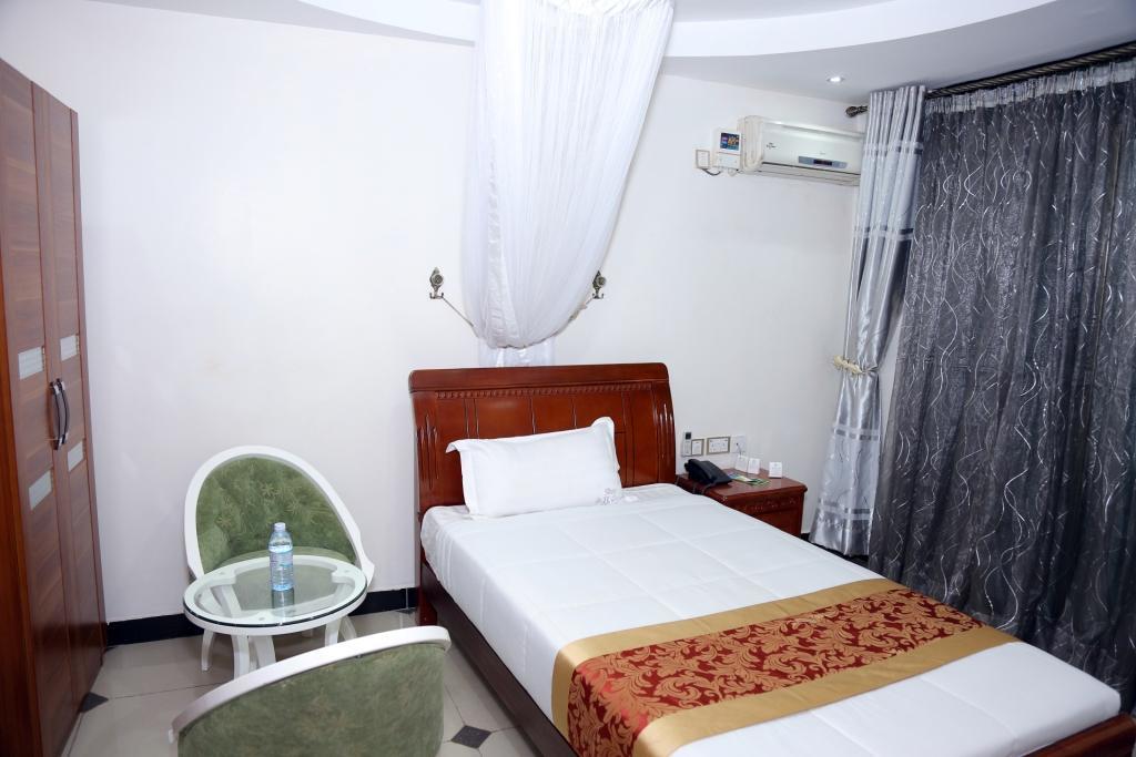 La Grande Hotel Kampala Eksteriør bilde